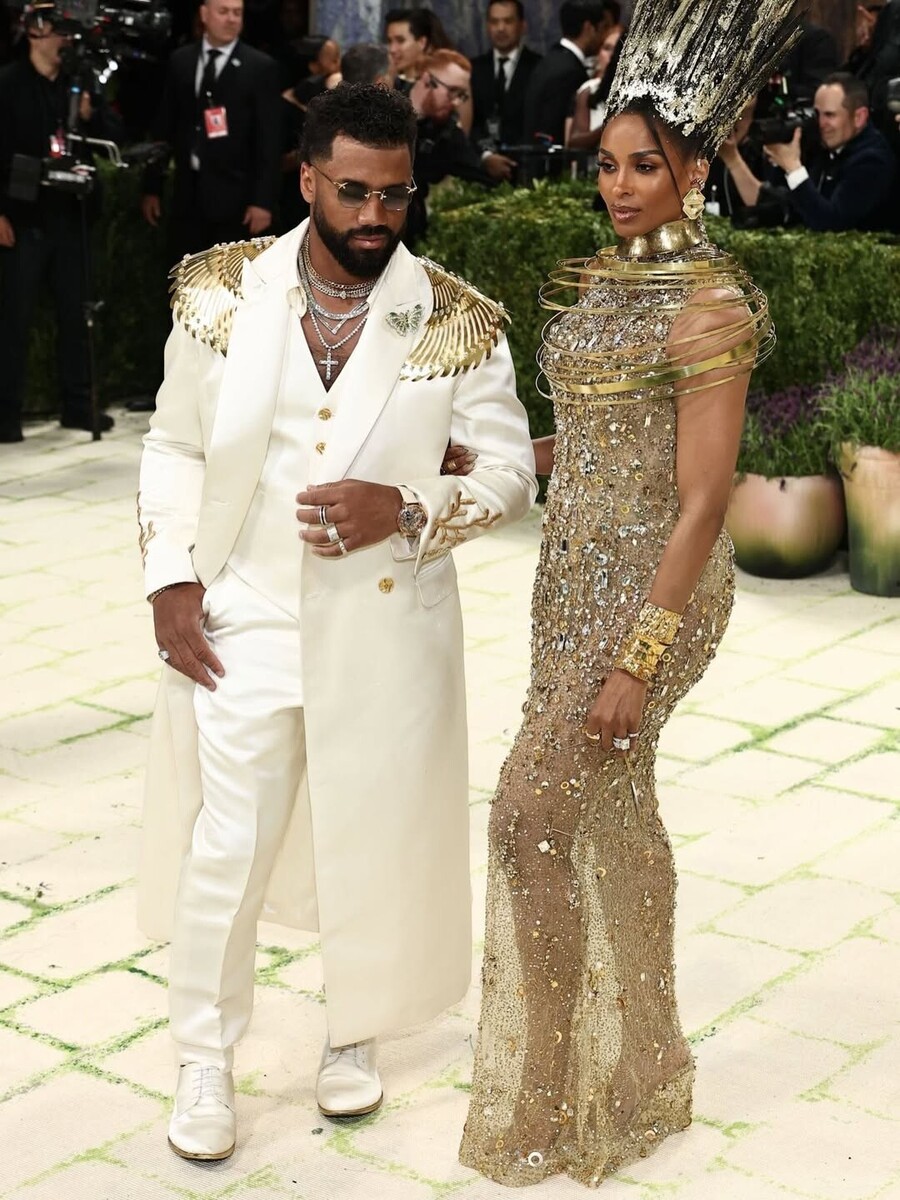 Celia_Kritharioti_Haute_Couture_Met_Gala_2026_Όταν_η_τέχνη_του_μετάλλου_συνάντησε_τη_θηλυκότητα_δια_χειρός_Celia_Kritharioti_1_aebb1.jpg