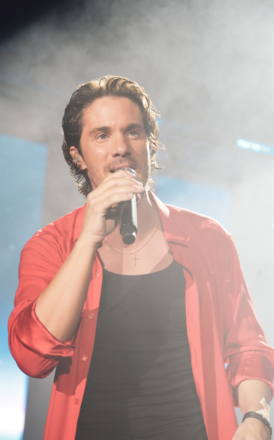 NIKOS_OIKONOMOPOULOS_NEW_2_bbe80.jpg