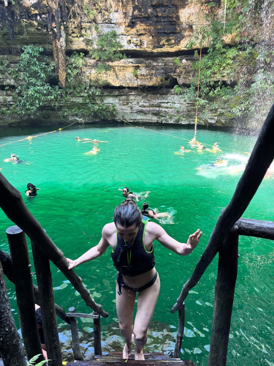 TROUFAKOU_VOUTIES_SE_CENOTE_5_5de1b.jpg