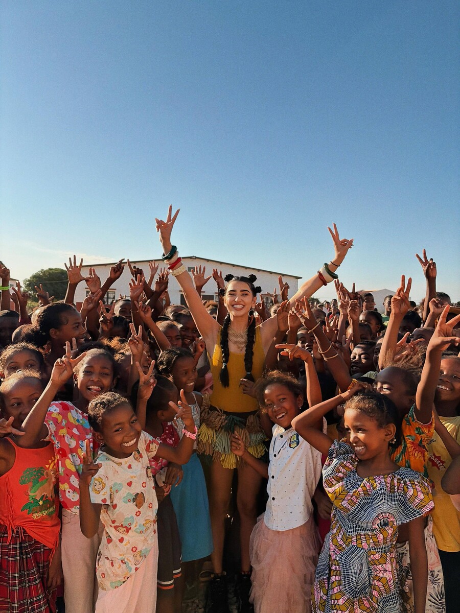 ANASTASSIA_MADAGASKARI_4_037fe.jpg