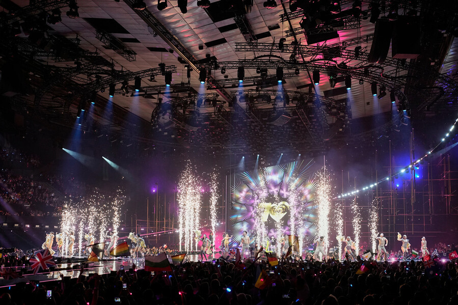 EUROVISION_2026_INTERVAL_LEGENDS_70_xronia_3_27bf6.jpg