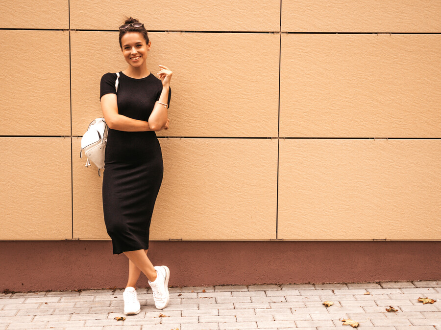 portrait-beautiful-smiling-model-dressed-summer-clothes-trendy-girl-posing-street-funny-positive-woman-having-fun_9833f.jpg