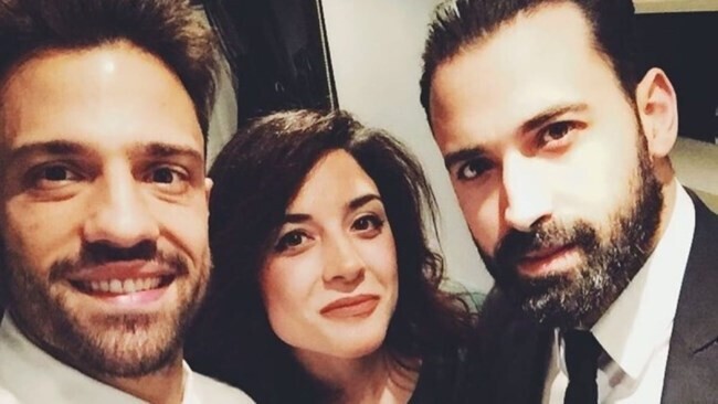 ARGYROS_KAI_ADERFIA_cdd49.jpg