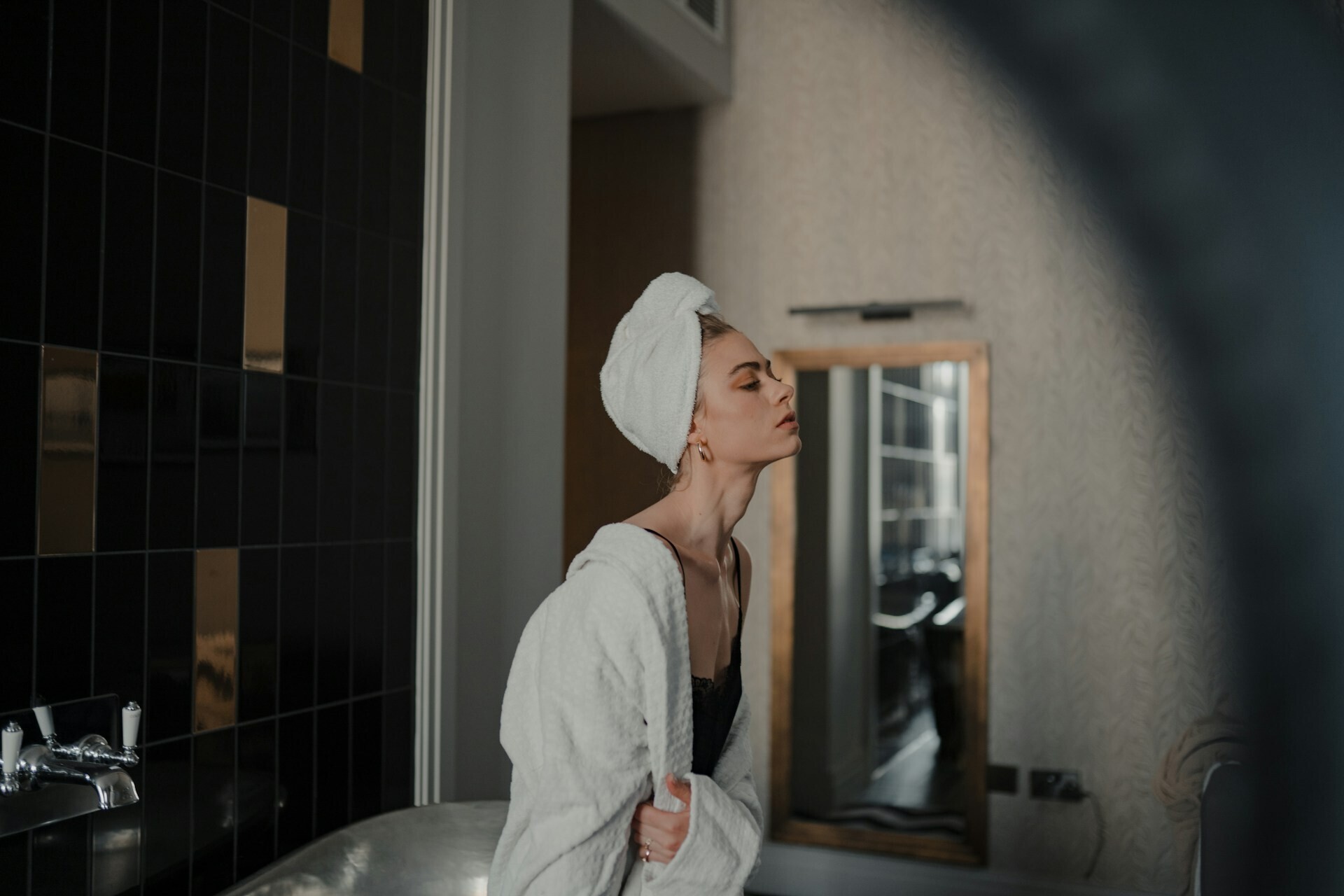 henry ravenscroft ZWEz3K6fY w unsplash 4958a