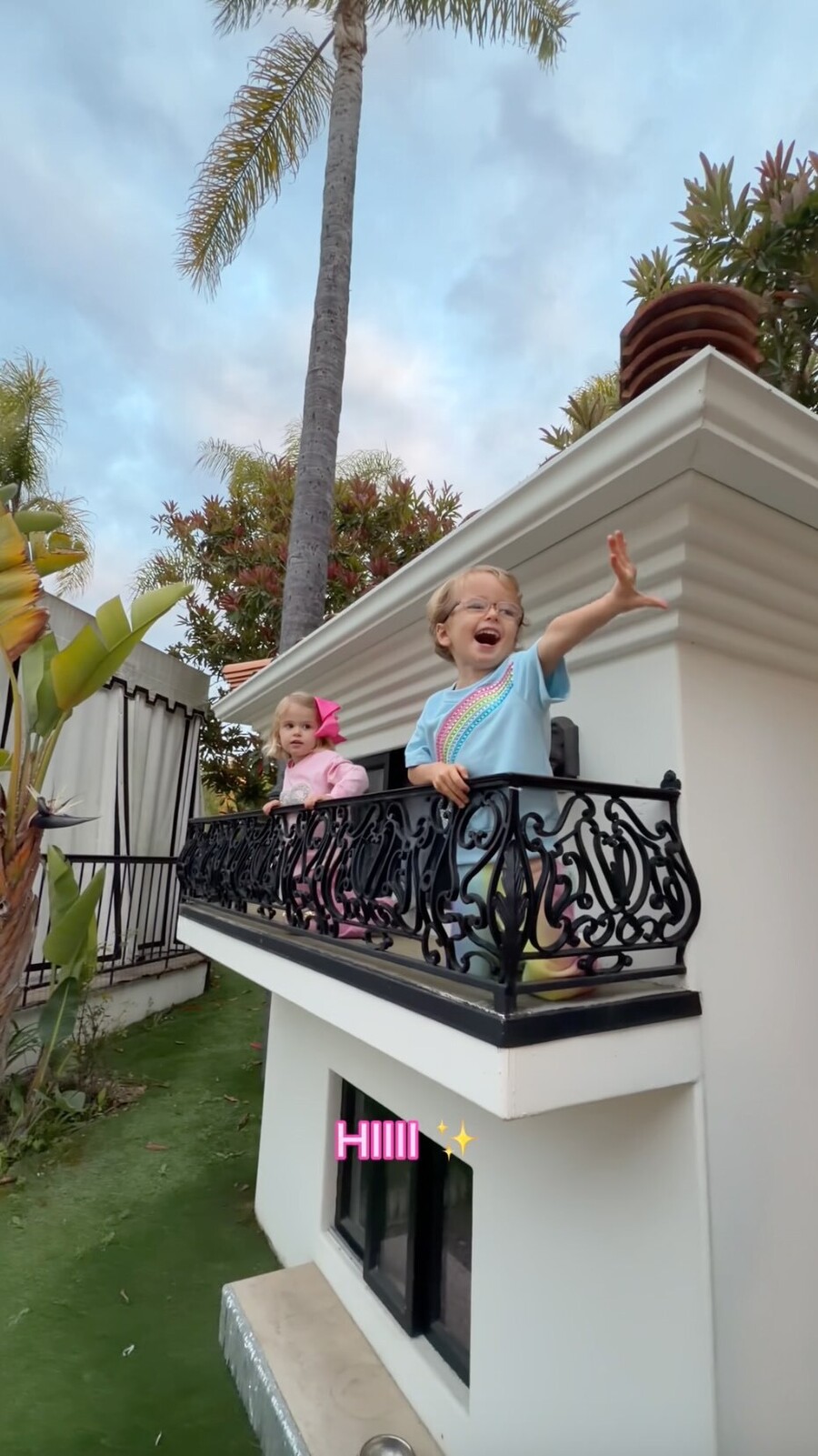PARIS_HILTON_SKYLIA_2_f0913.jpg