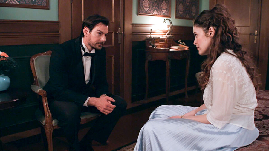 GRAND_HOTEL_08-10_1_6ffe5.jpg