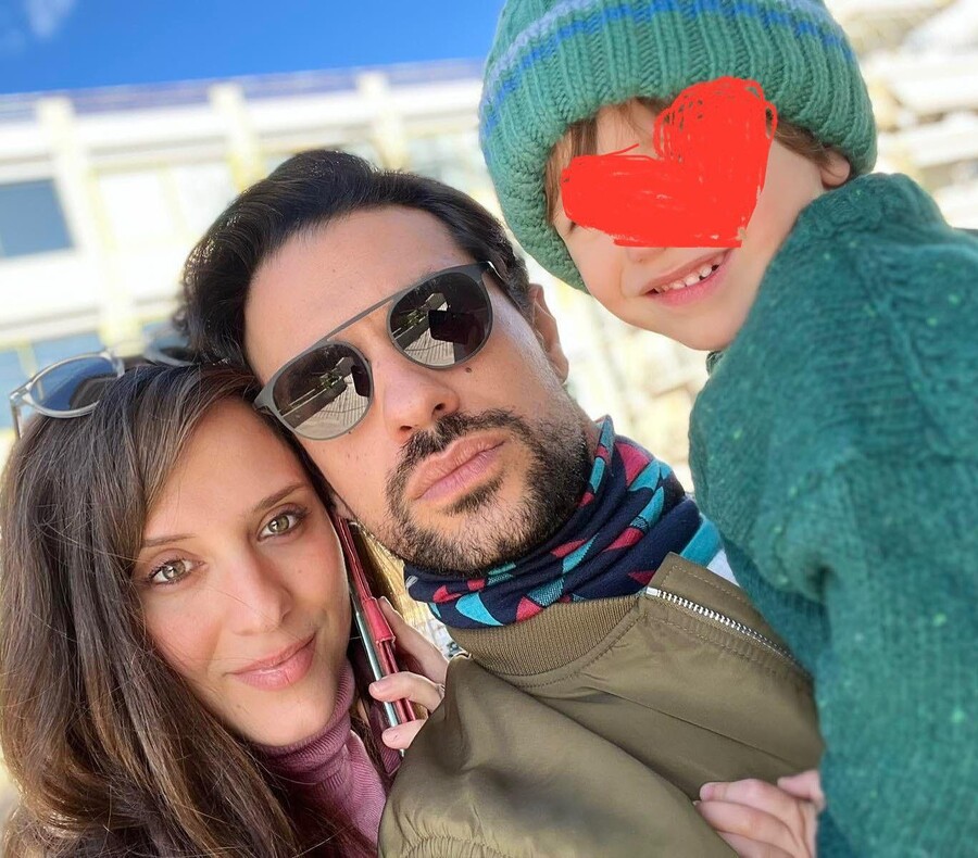 AVGOUSTIDIS_FAMILY_deade.jpg