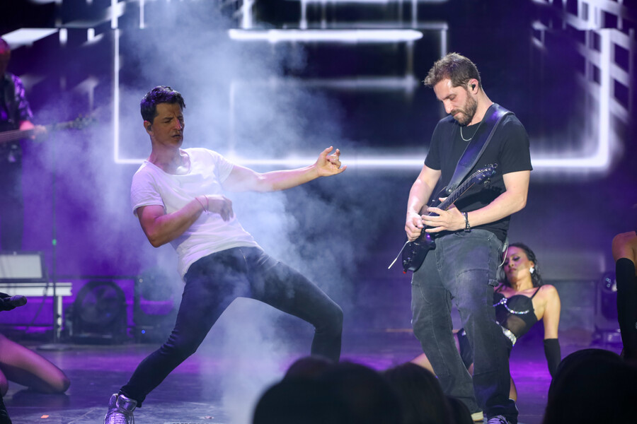 SAKIS_ROUVAS_TROLARISMA_1_67ed6.jpg