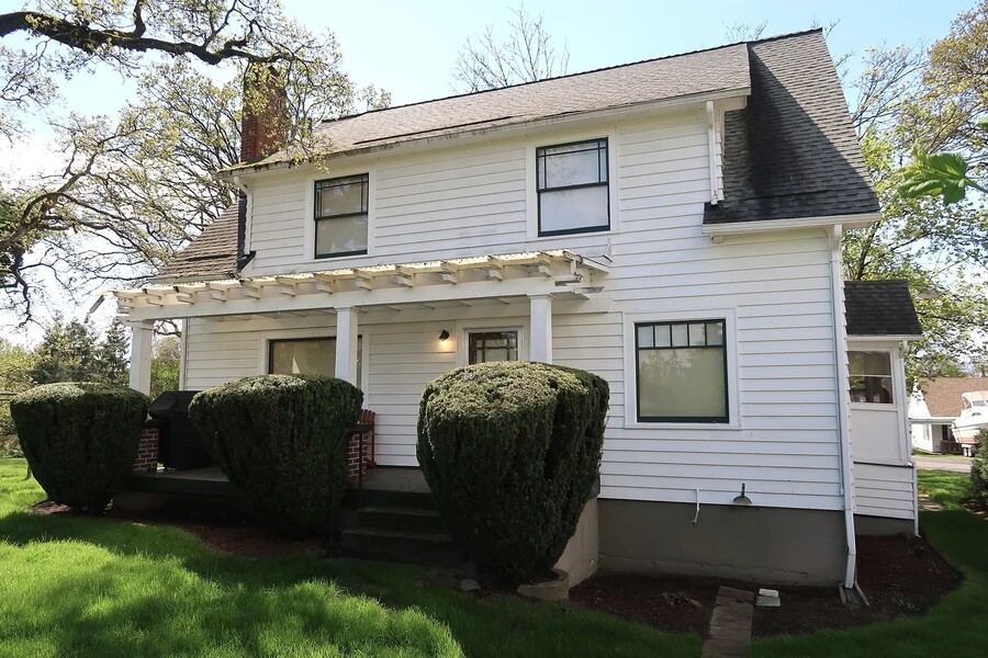 twilight_bella_house_airbnb_2_49fc2.jpg