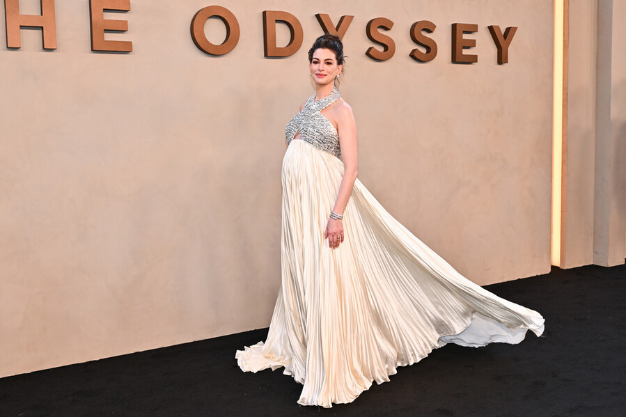 anne_hathaway_2_18bae.jpg