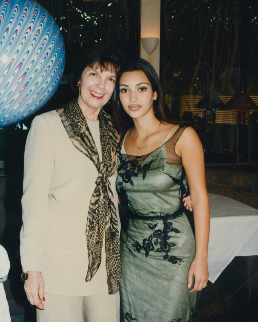 kardashian_mj_thanatos_1_f2e94.jpg