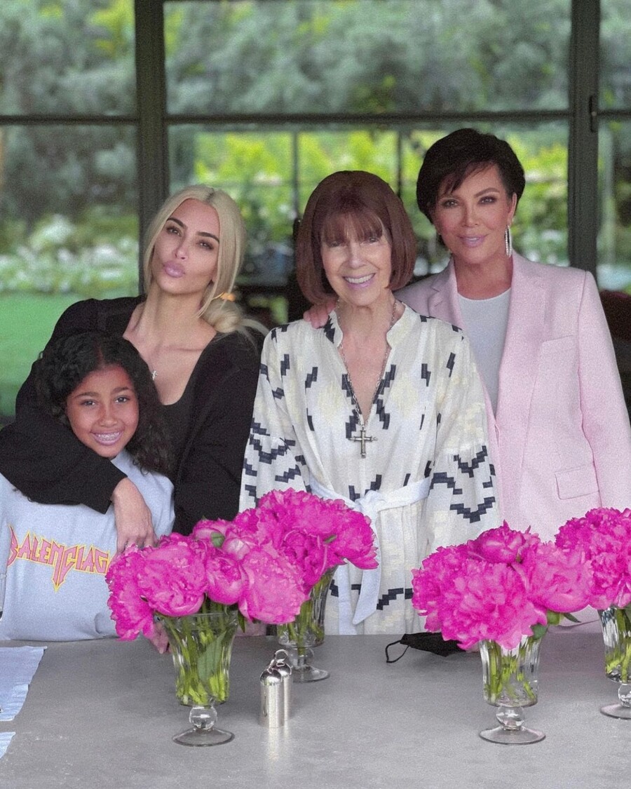 kardashian_mj_thanatos_8_29e3b.jpg