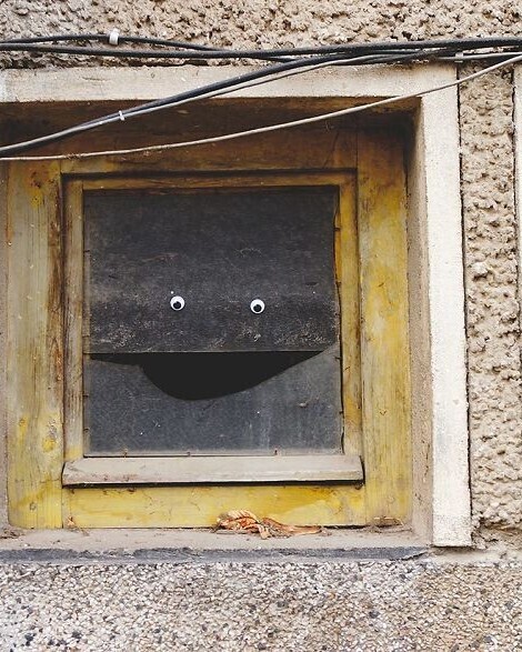 eye_bombing_bulgaria_9_6583f.jpg