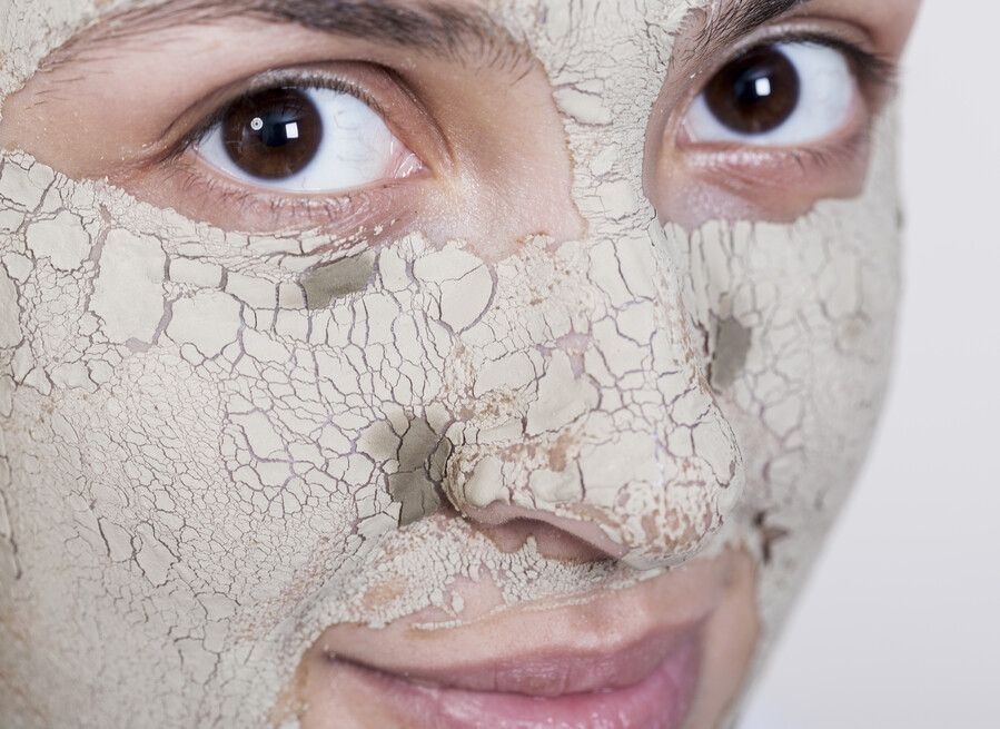 woman-with-face-mask-looking-camera-extreme-close-up_48581.jpg