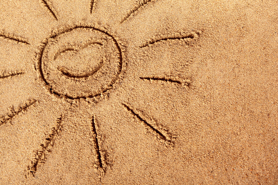 smiling-sun-drawn-sandy-beach_56f7dcffc8e43bff.jpg