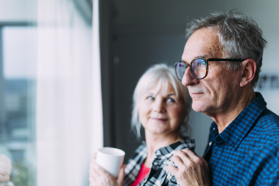 elderly-couple-retirement-home-window_86338f3bad819a59.jpg