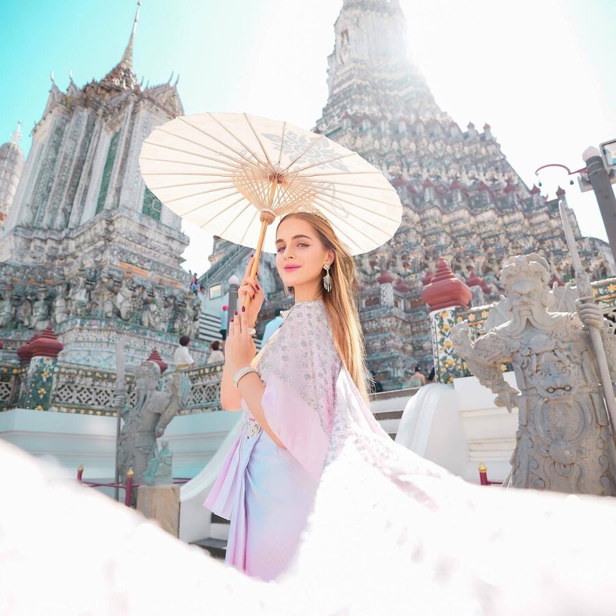 sophie_lee_guinness_record_26_8941574126f2d1e1.jpg
