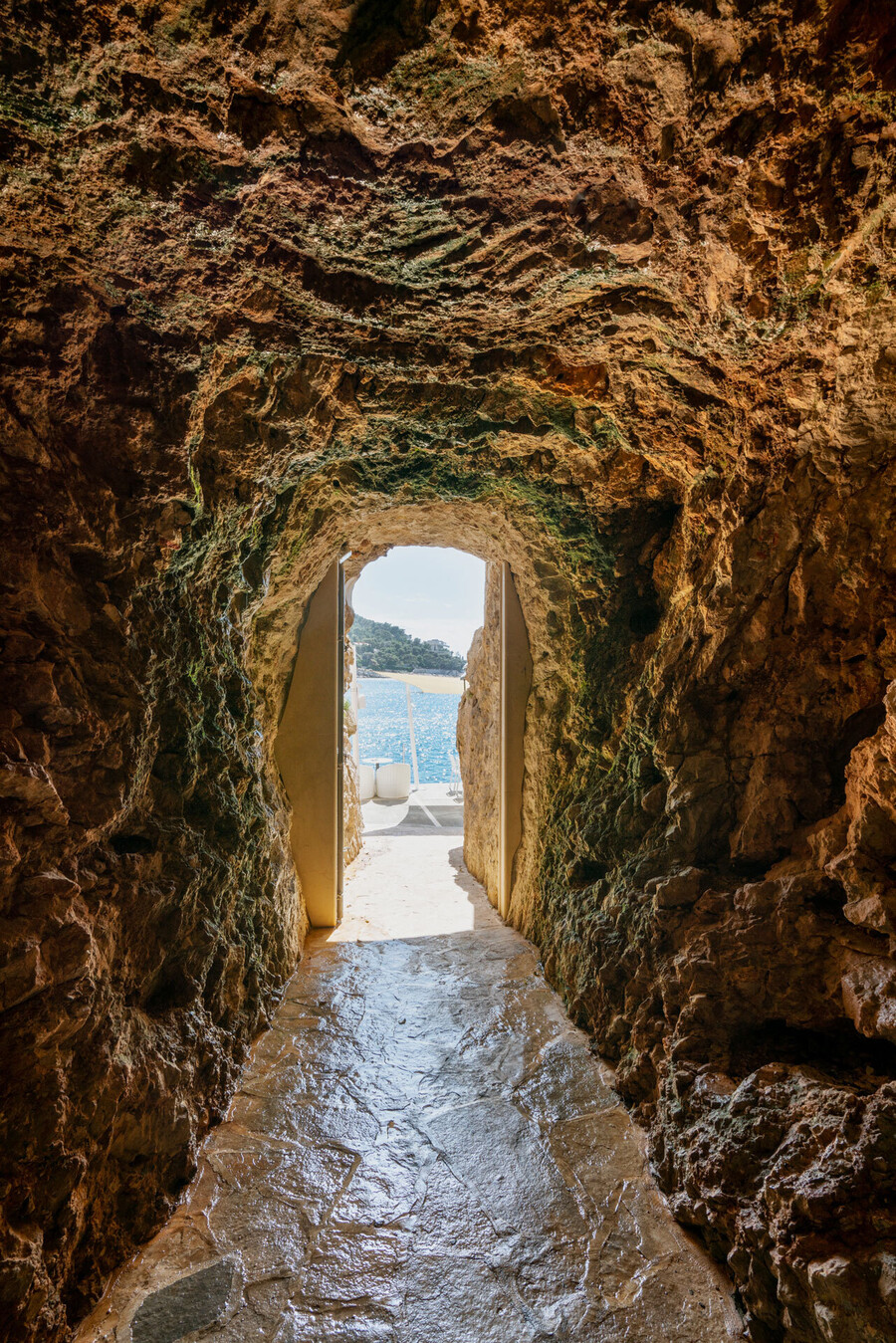 cave_bar_dubrovnik_2_63dd645bc52706ff.jpg