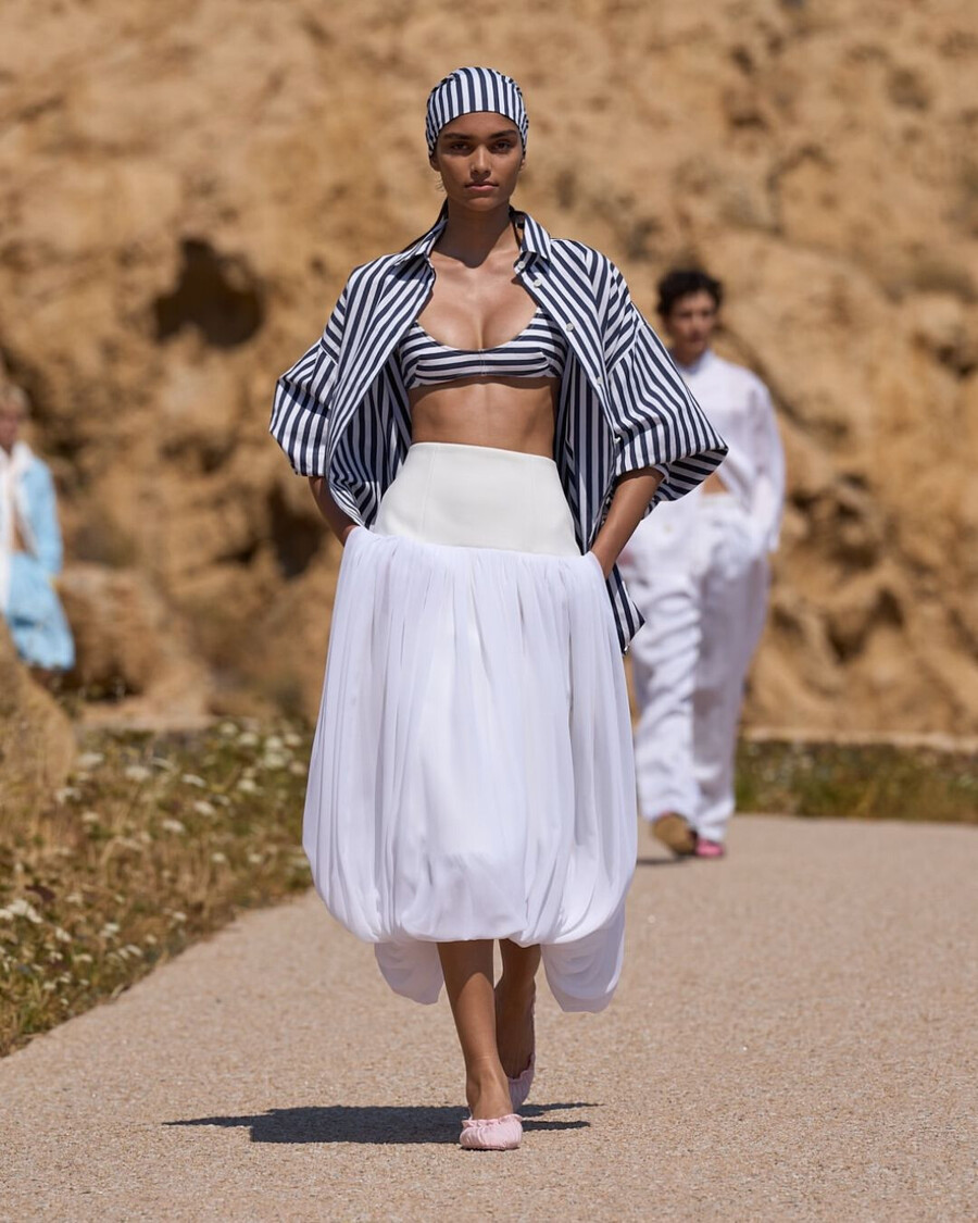 jacquemus 60daffd8aafa9e40