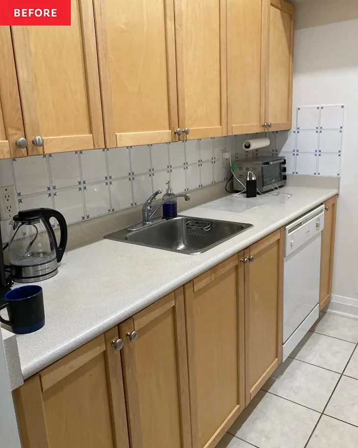 donna-k-kitchen-before-01_004bb686e2b39e75.webp