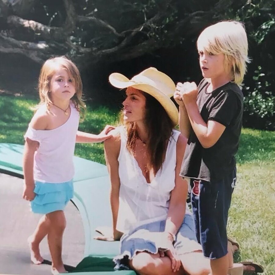 presley_gerber_3_3afb9ebc85671f4a.jpg