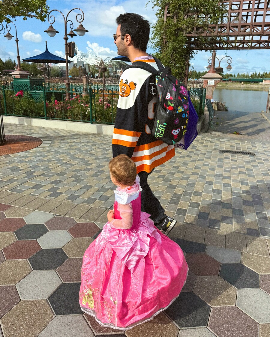 synatsaki_ian_olivia_disneyland_1_fc64989eea11536d.jpg