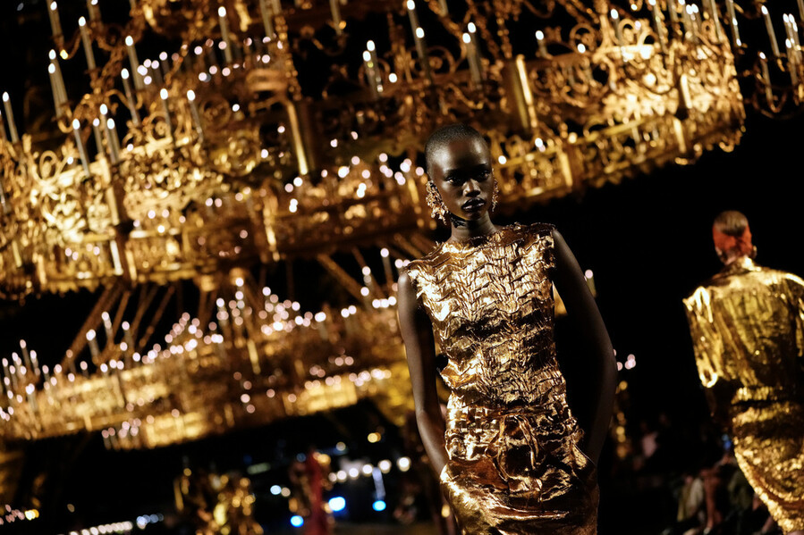saint_laurent_7_eadcf3907803ccc2.jpg