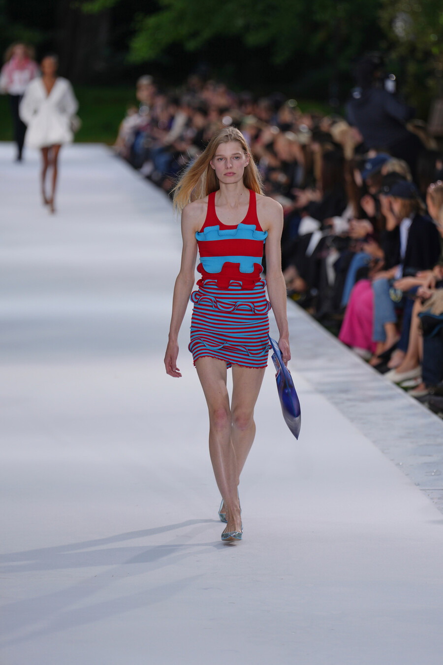 stella_mccartney_show_17_d9b98e202e490b40.jpg