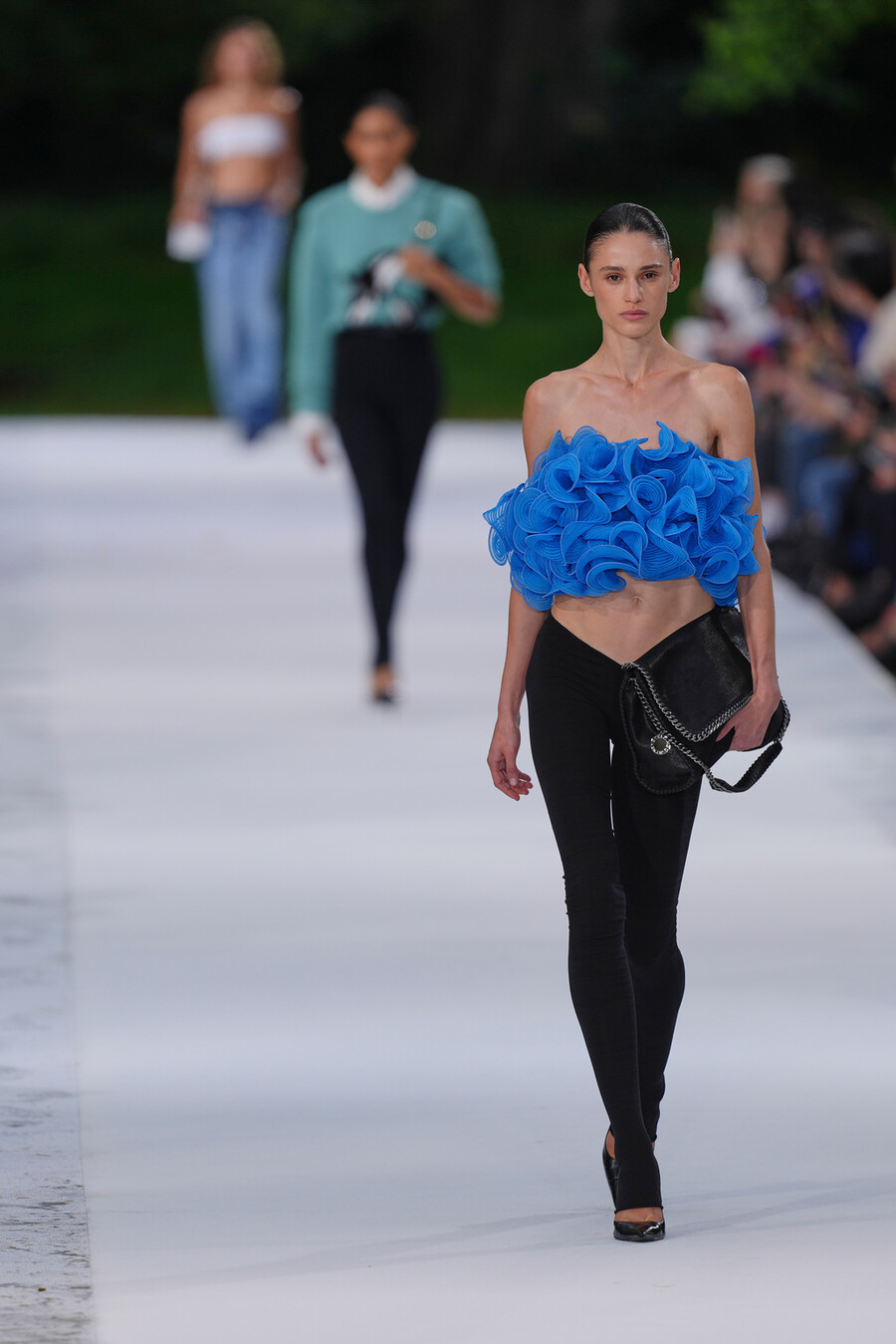 stella_mccartney_show_3_7c8ee5a478f14640.jpg