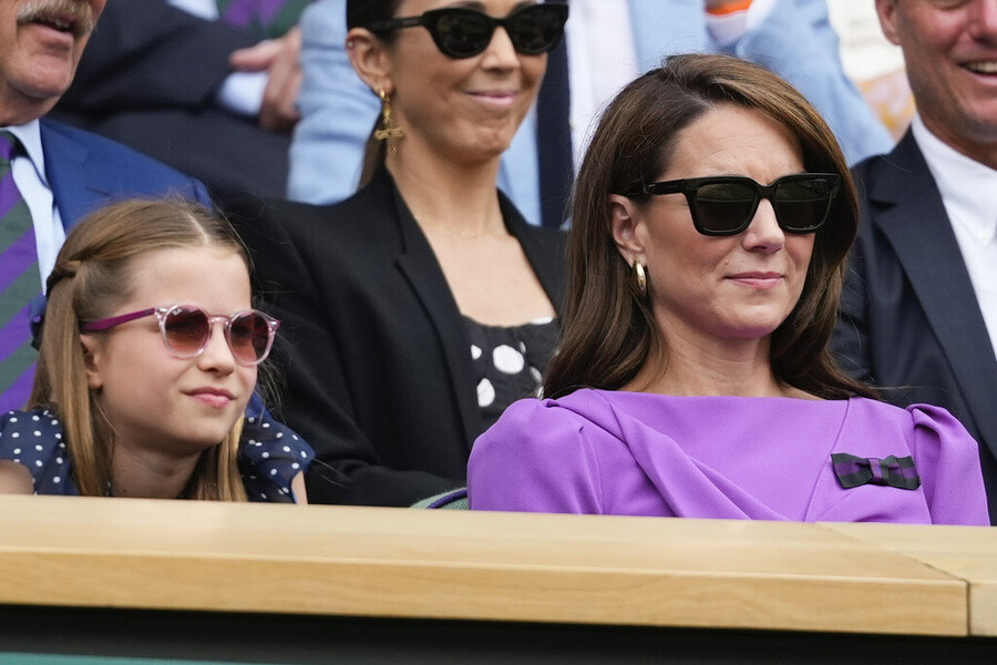 kate_and_charlotte_2_c738307cb1d26bc6.jpg