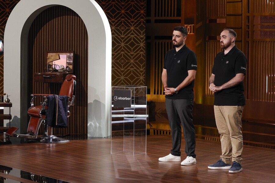 dragons_den_10_346de4442cabc59b.jpg