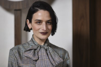 Όλα τα It Girls φοράνε αυτό το κλασικό χρώμα κραγιόν στο κόκκινο χαλί των Emmy