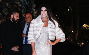 Κίμπερλι Γκίλφοϊλ: Το... μπάρμπεκιου στη Βουλιαγμένη πριν από το πάρτι του Αργυρού και οι χοροί με Κριθαριώτη και Νίκα