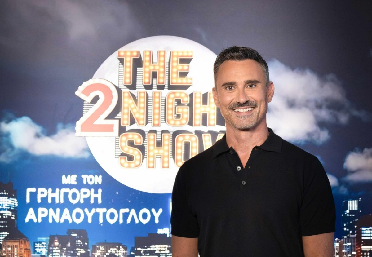 Καπουτζίδης: Εμείς περιμένουμε το reunion του «Παρά Πέντε», εκείνος βλέπει «Σέρρες» στο repeat... με τον σύντροφό του