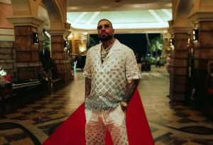 Snik: Αγόρι ή κορίτσι; Το φύλο του μωρού που περιμένει και ο νέος του δίσκος