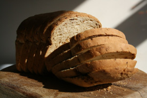 Το χριστουγεννιάτικο γλυκό ψωμί που αξίζει να φτιάξεις φέτος