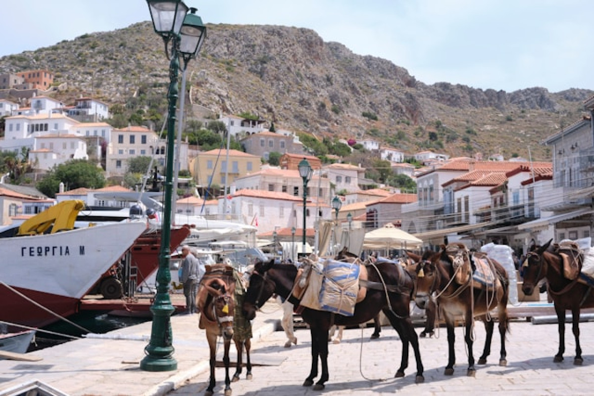 Διακοπές χωρίς αμάξι: 5 νησιά που τα γυρνάς με τα πόδια και όχι με... νεύρα!