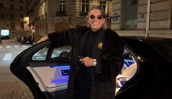 The one and only Ηλίας Ψινάκης: «Τι είναι το &quot;Αστερομάτα&quot;;»