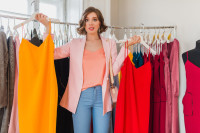 Το πιο παρεξηγημένο χρώμα των Χριστουγέννων και πώς να το φορέσεις σωστά