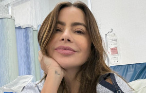 Sofia Vergara: Ξανά στο χειρουργείο για το πόδι της - Η selfie από το νοσοκομείο