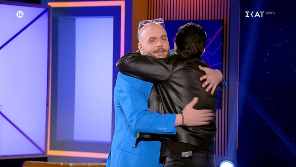 Πάτρας: Η παρεξήγηση με τον Λαμπρόπουλο που λύθηκε με μια αγκαλιά και οι συμβουλές που του έδωσε ως πατέρας