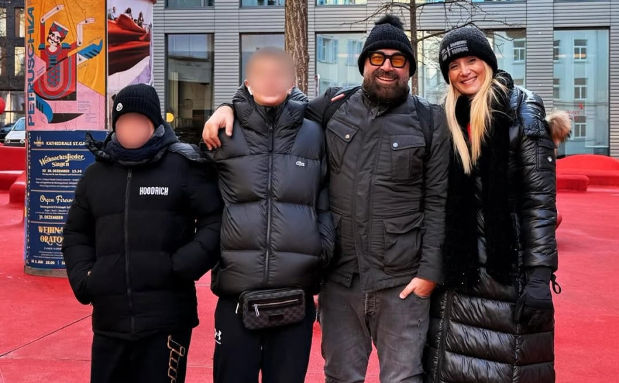 Γρηγόρης Γκουντάρας: Διαβάζει την έκθεση του γιου του με τίτλο «Ο πατέρας μου» και «λιώνει»