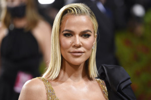 Το beauty treatment που δεν αποχωρίζεται η Khloé Kardashian μετά τα 40