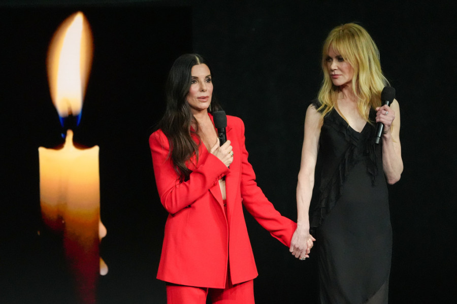 Η Nicole Kidman και η Sandra Bullock ενώνουν τις δυνάμεις τους και σηματοδοτούν επίσημα την επιστροφή των κυματιστών μαλλιών
