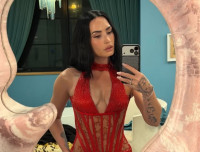 Τα diamanté outline νύχια της Demi Lovato είναι η sparkling έμπνευση που ψάχνεις