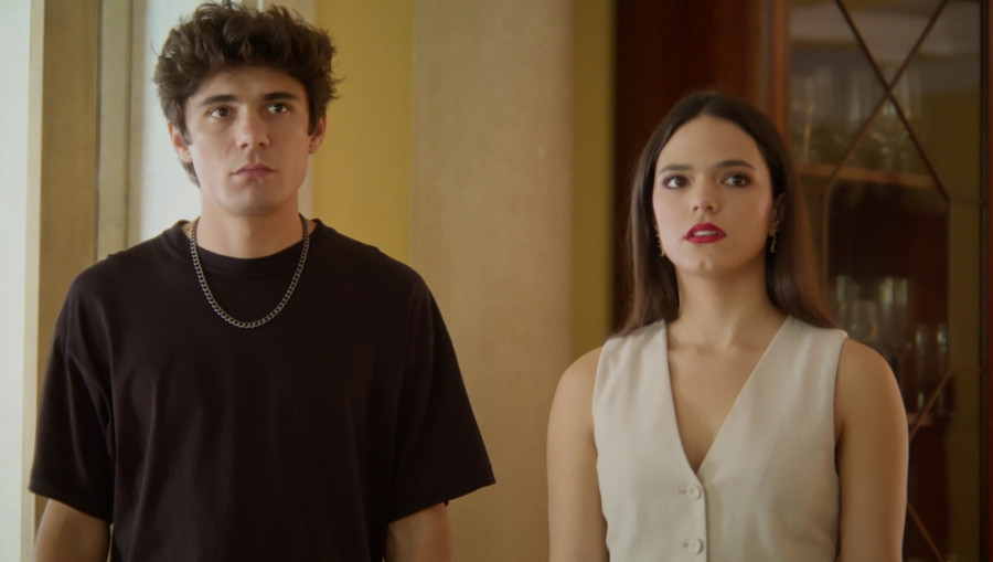 Να μ' αγαπάς: Ποιός απαγάγει τα δίδυμα και γιατί;