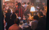 Στο Τόκιο πηγαίνουν σε club για να διαβάσουν βιβλία και η ιδέα έγινε viral