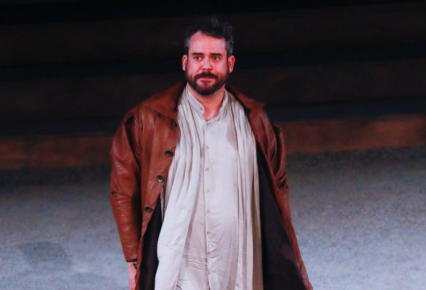 Πυγμαλίων Δαδακαρίδης: Καψουρεύτηκε τη γάτα της συντρόφου του και αποθεώνει τον Γιάννη Μπέζο για τον καφέ του