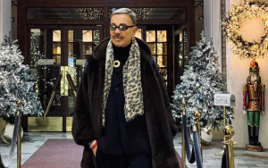 Υπέροχος Λάκης Γαβαλάς, ντύθηκε Μαζώ και τραγούδησε το Gucci φόρεμα στέλνοντας την αγάπη του