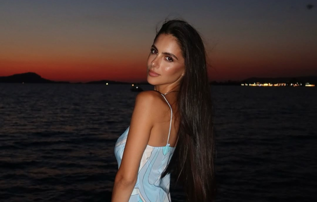 Αλεξάνδρα Νίκα: Μαζί με την οικογενειακή φωτογραφία από τη βάπτιση του Αργυρου jr, αποκάλυψε ότι απέβαλε